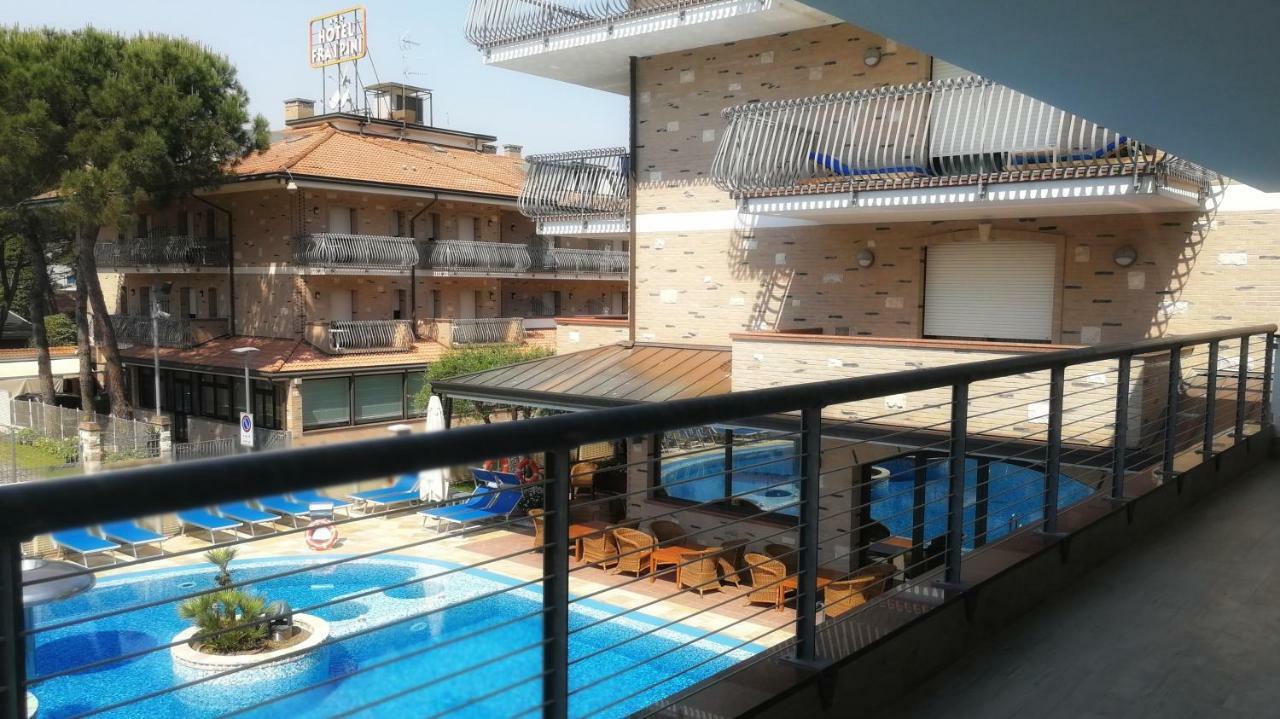 Hotel & Wellness Fra I Pini Lignano Sabbiadoro Habitación foto
